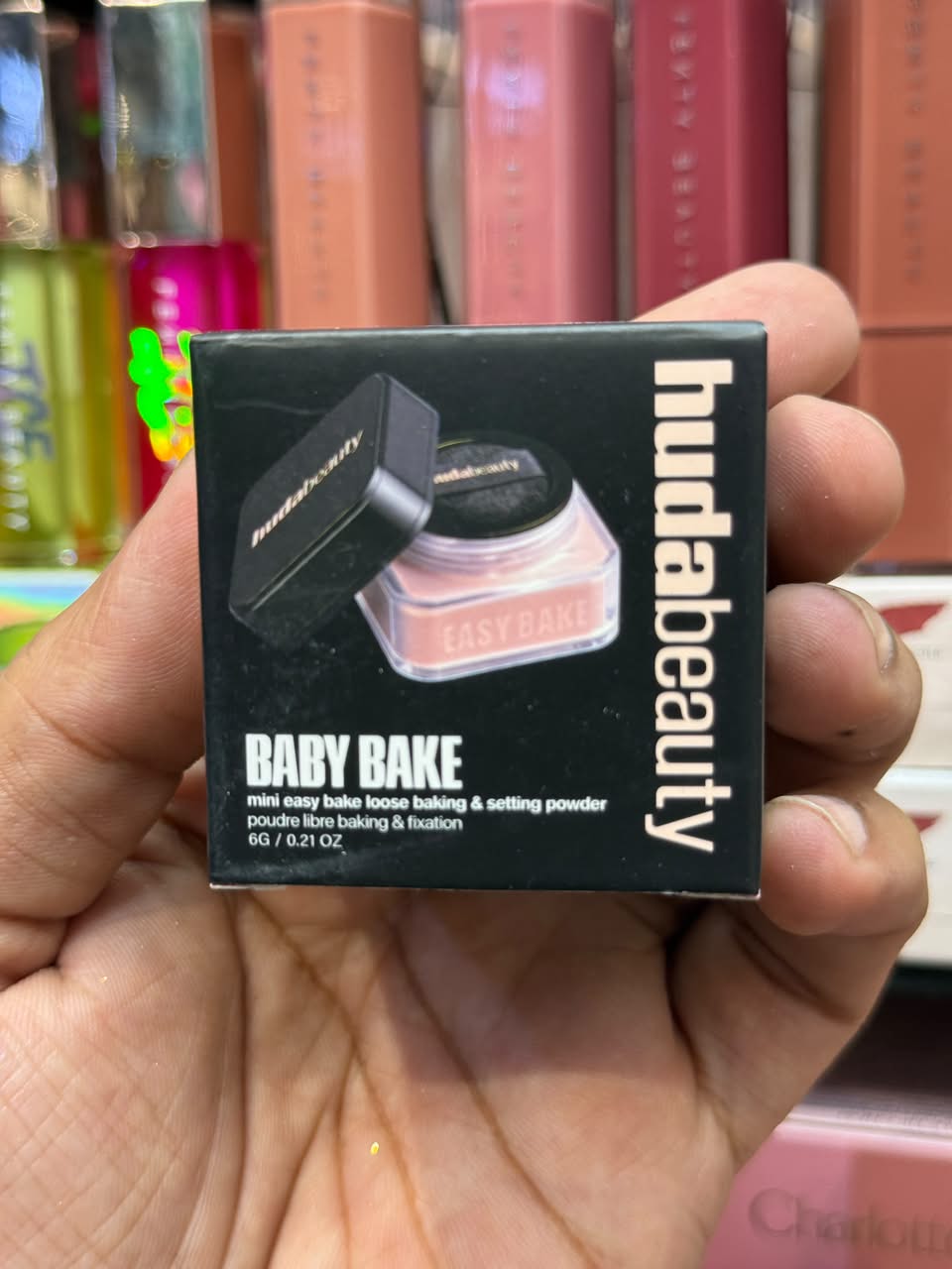 Huda Beauty Easy Bake Loose Powder Cupcake | Fulglow