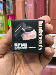 Huda Beauty Easy Bake Loose Powder Cupcake | Fulglow