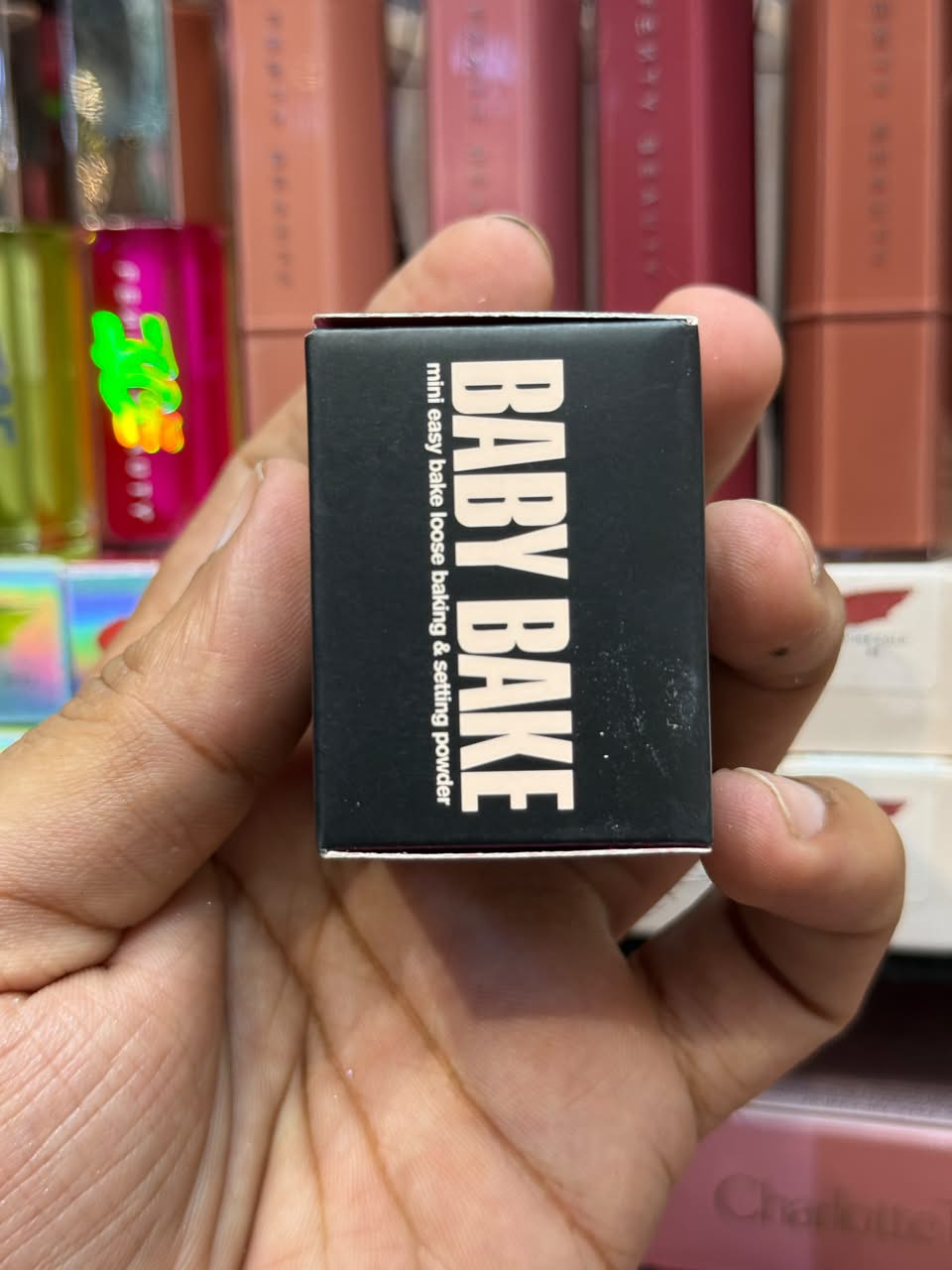 Huda Beauty Easy Bake Loose Powder Cupcake | Fulglow