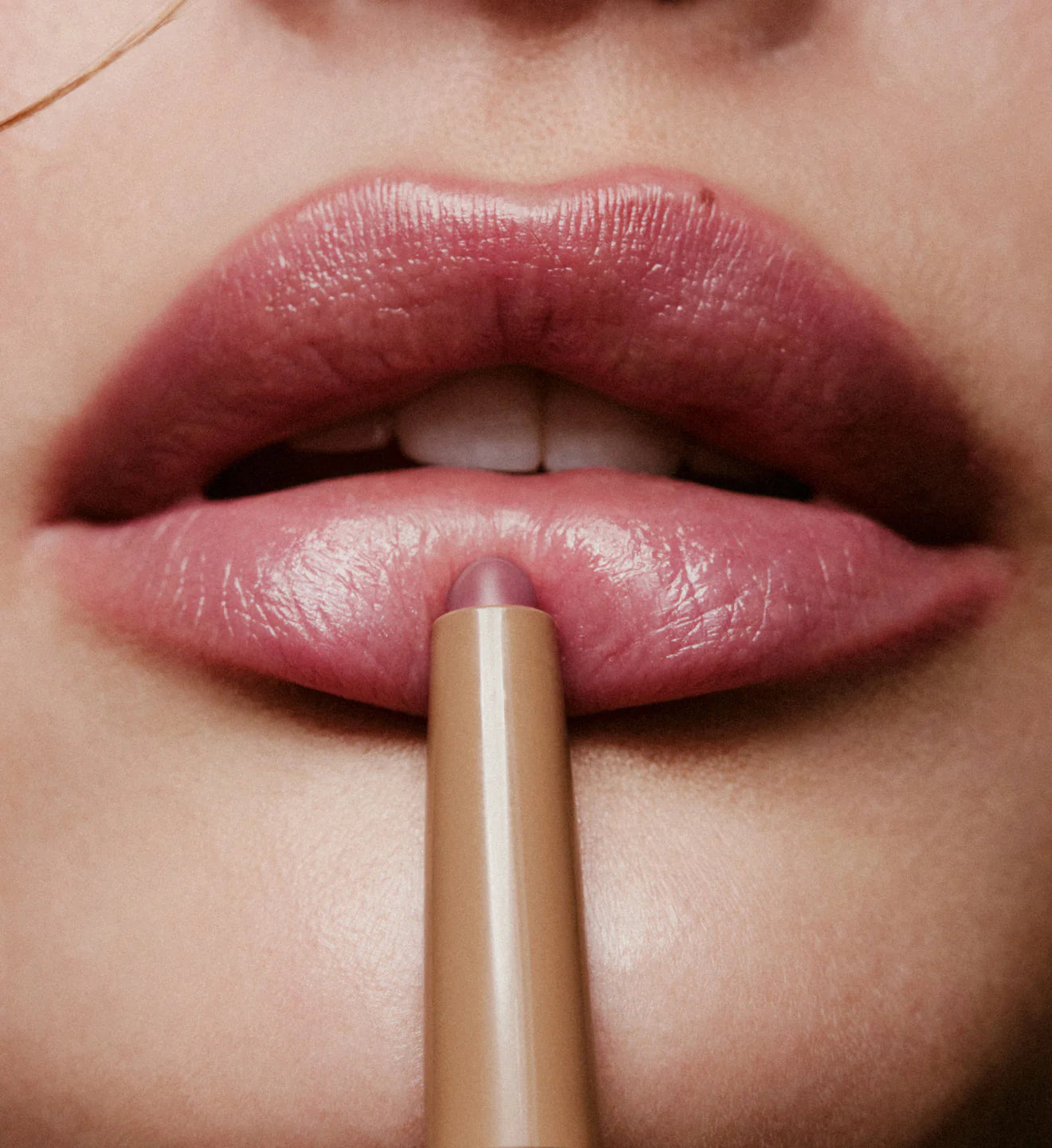 Rhode Peptide Lip Shape – Hydrating & Plumping Lip Treatment with Peptides