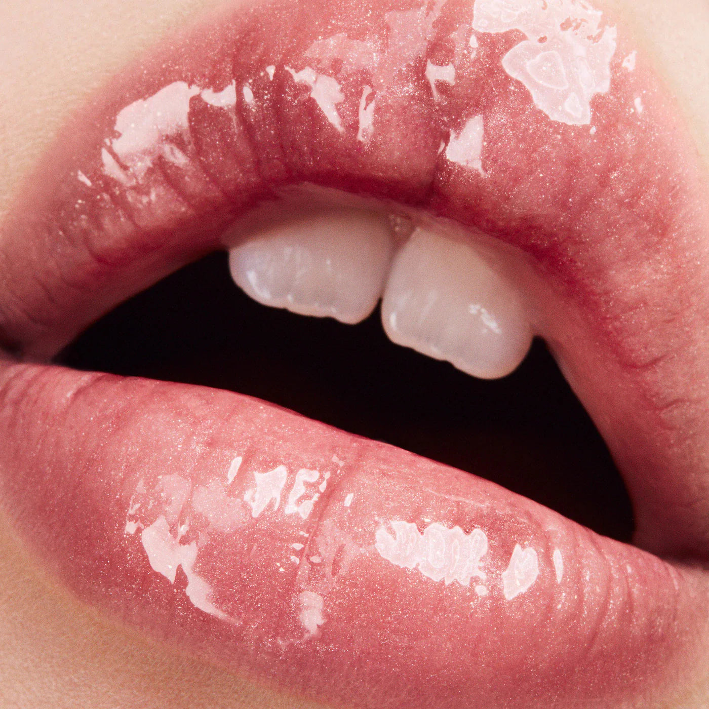 Fenty Beauty Gloss Bomb Universal Lip Luminizer – High-Shine, Non-Sticky Lip Gloss